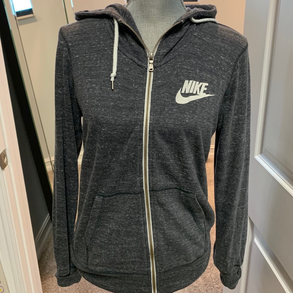 Nike light weight zip up jacket
